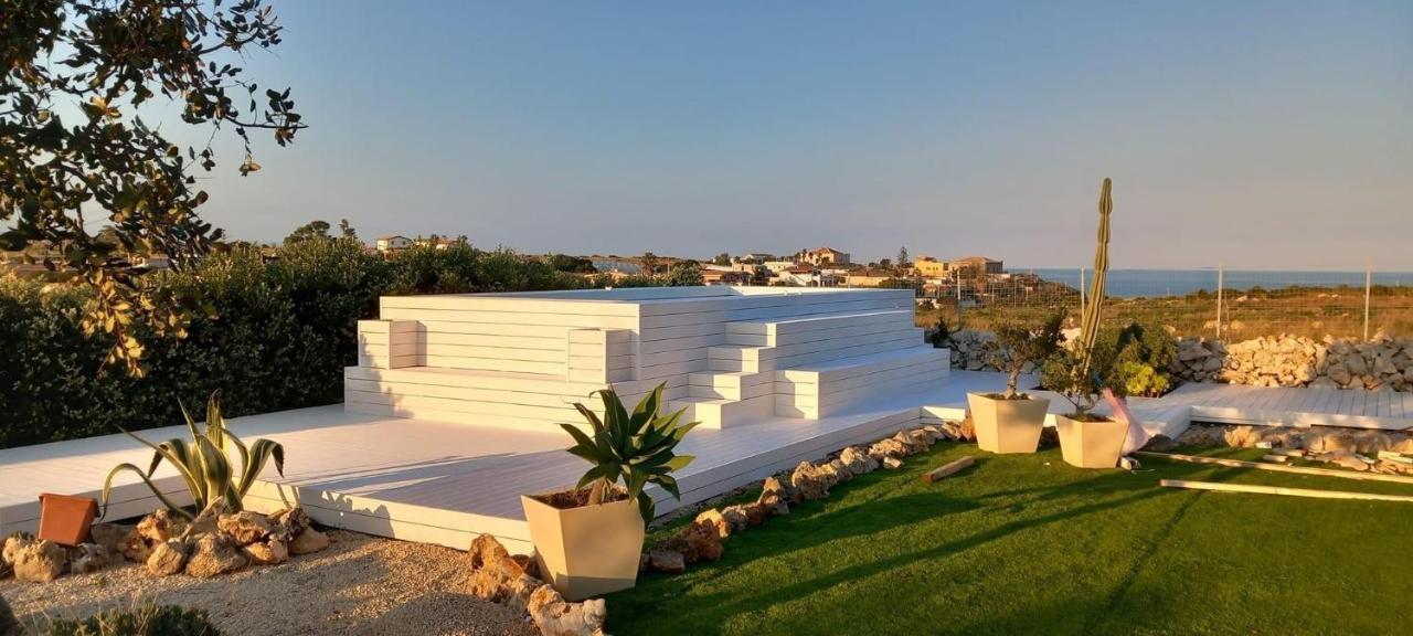 B&B Casa Del Faro Sanvallero Adults Only Portopalo Di Capo Passero Exteriör bild