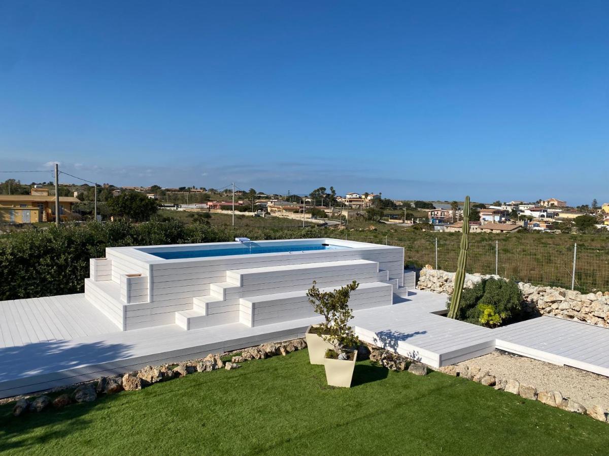 B&B Casa Del Faro Sanvallero Adults Only Portopalo Di Capo Passero Exteriör bild
